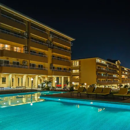 Alaya Stays 1 Bhk With Balcony & Pool - Veera Marina